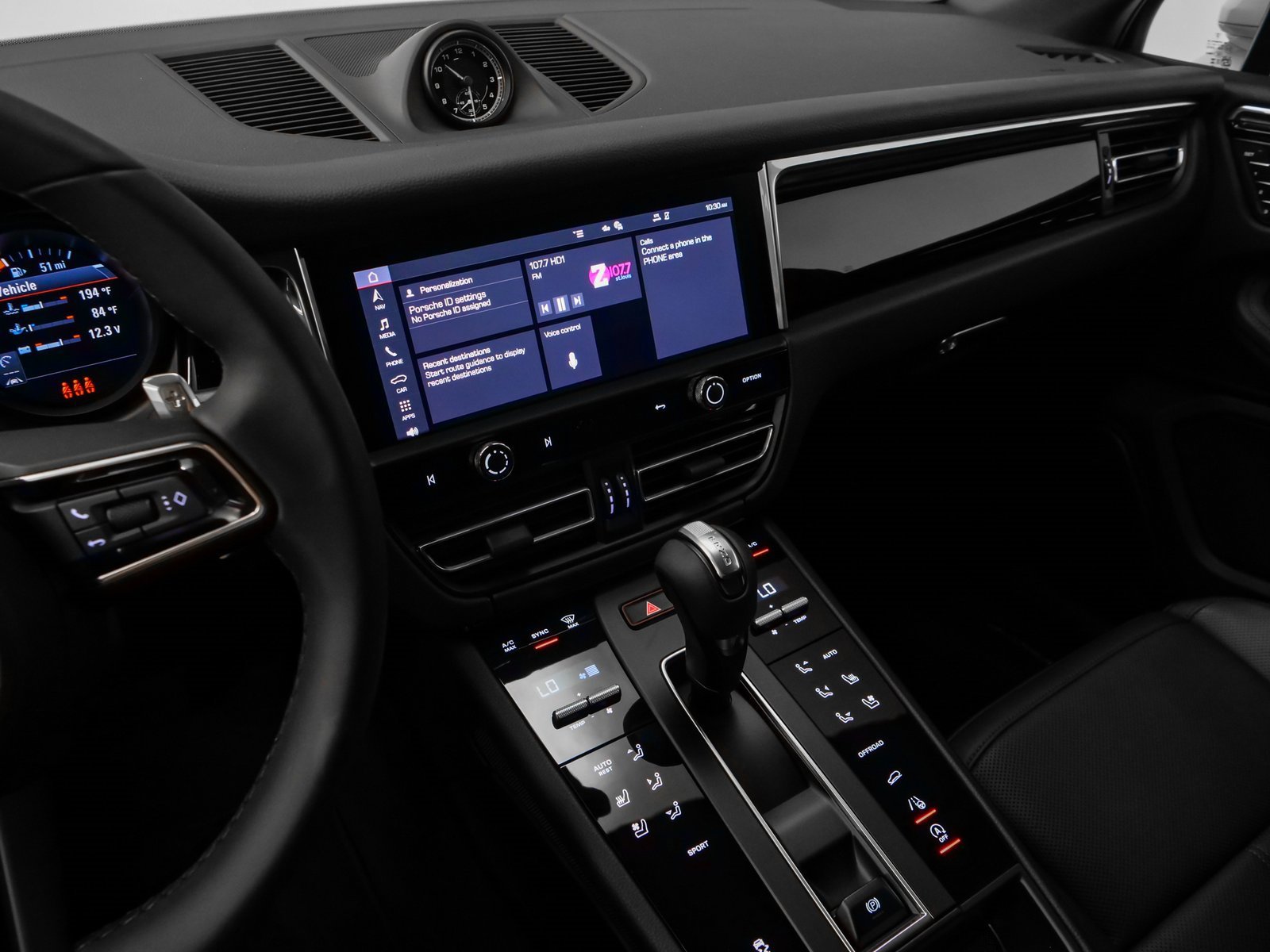 New 2025 Porsche Macan image 31