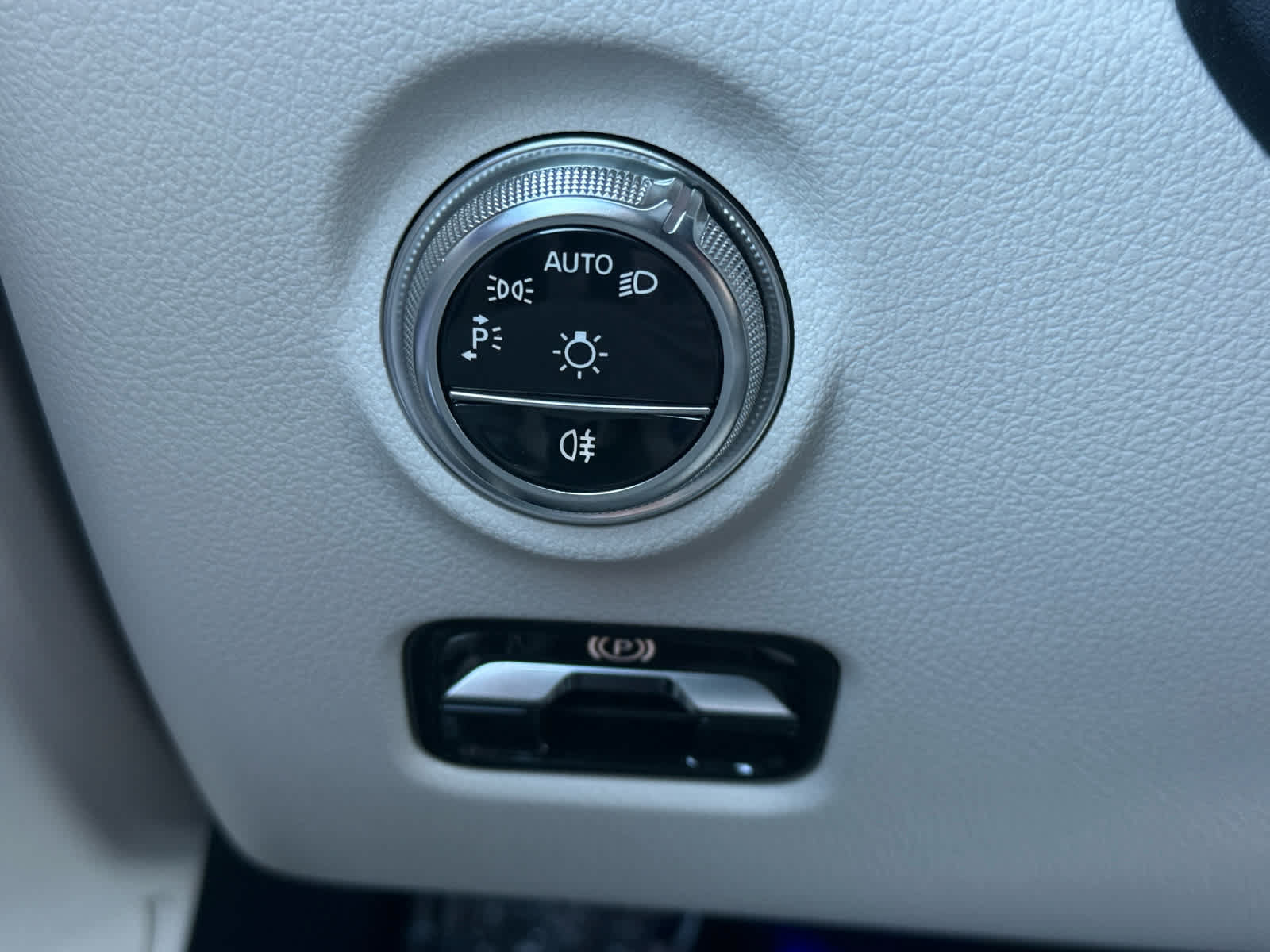 Certified 2026 Mercedes-Benz C 300 4MATIC Sedan image 28