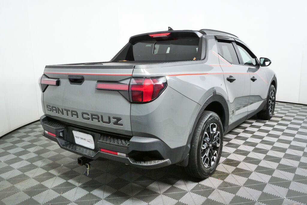 Used 2024 Hyundai Santa Cruz SEL w/ Activity Package FWD image 3