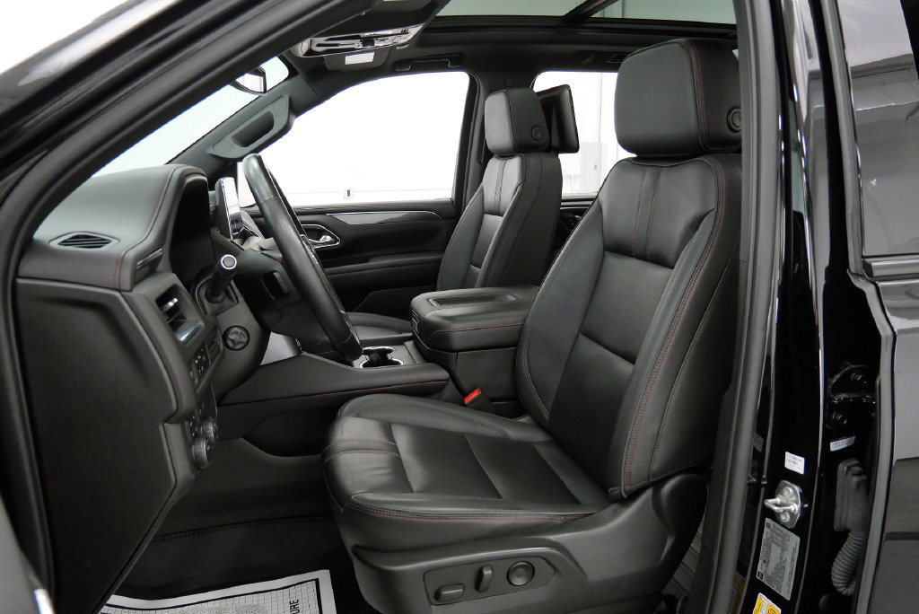 Used 2023 Chevrolet Suburban RST w/ Luxury Package AWD/4WD image 12