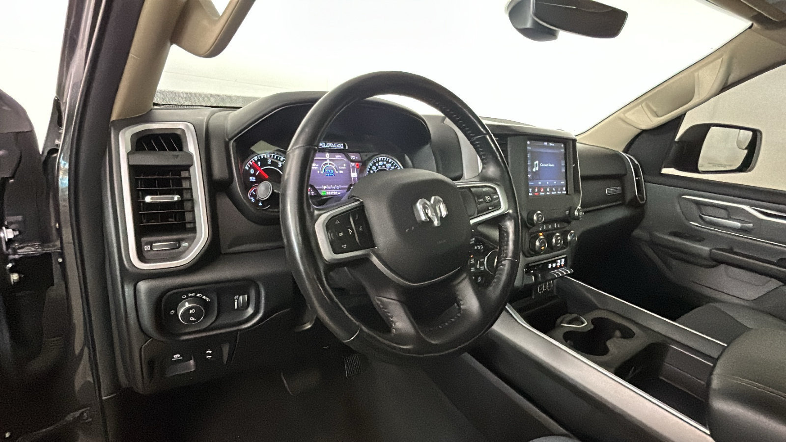 Used 2020 RAM 1500 Big Horn AWD/4WD image 17