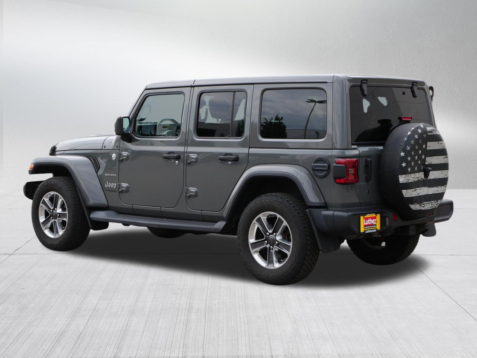 Used 2019 Jeep Wrangler Unlimited Sahara w/ Dual Top Group AWD/4WD image 5