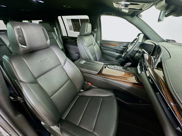 Used 2024 Cadillac Escalade ESV Luxury w/ LPO, Floor Liner Package image 30
