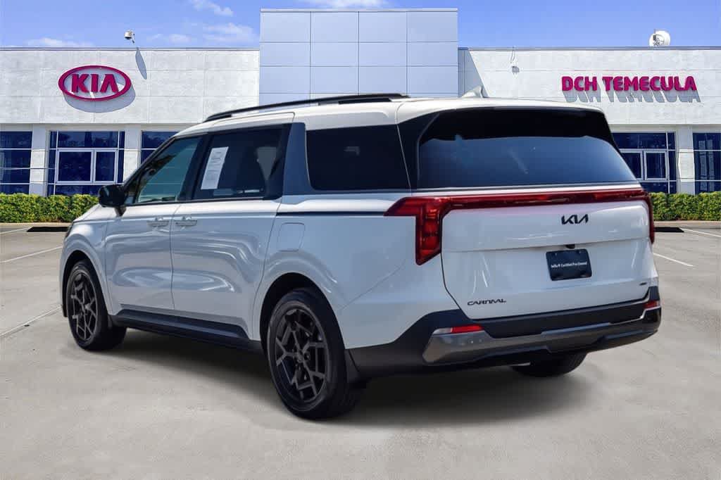 Certified 2025 Kia Carnival SX w/ SX Dark Edition Package FWD image 6