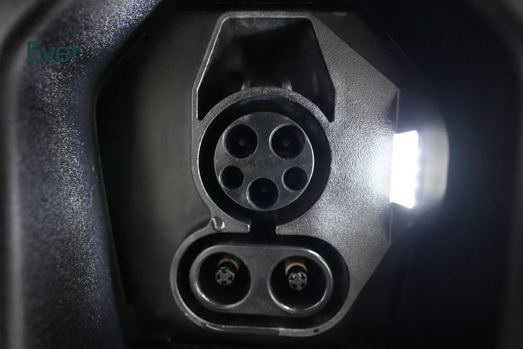 Used 2023 Kia Niro Wave FWD image 10