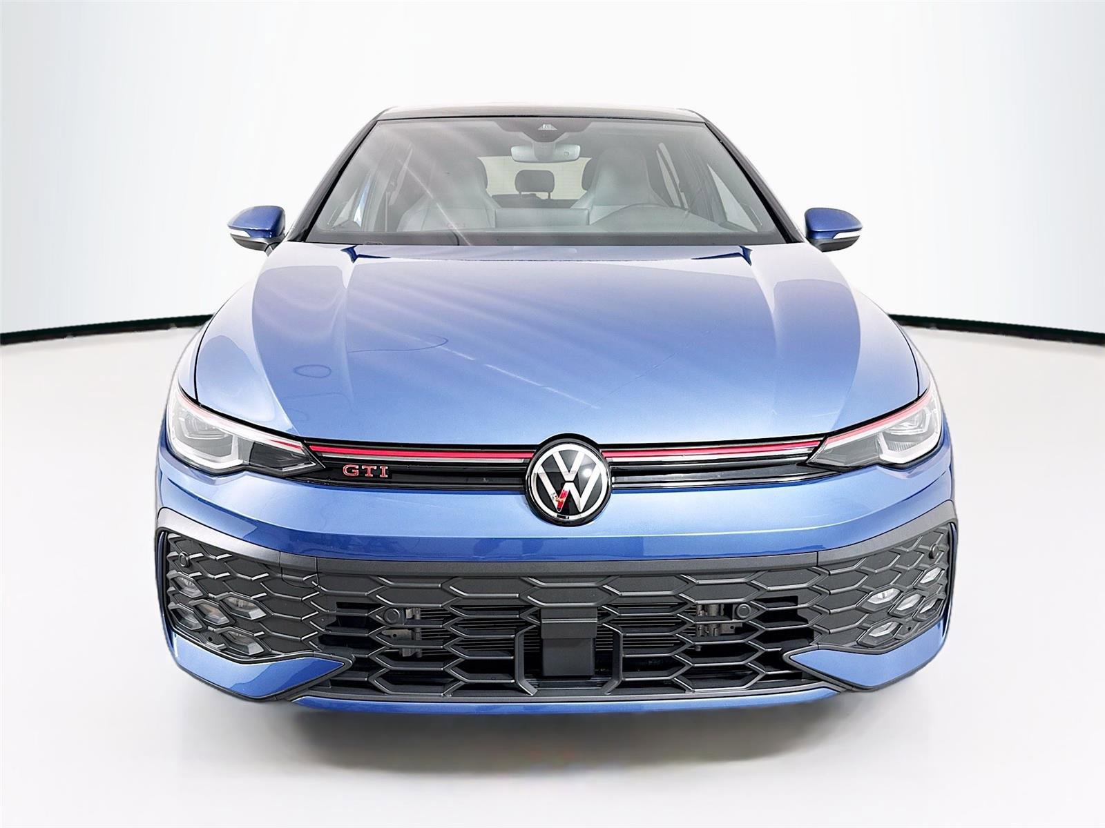 Used 2025 Volkswagen GTI SE image 2