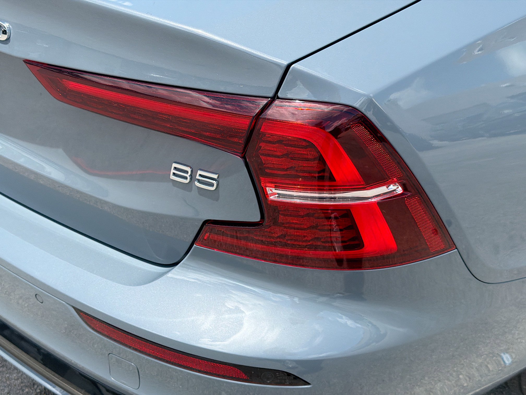 Used 2024 Volvo S60 B5 Core FWD image 26