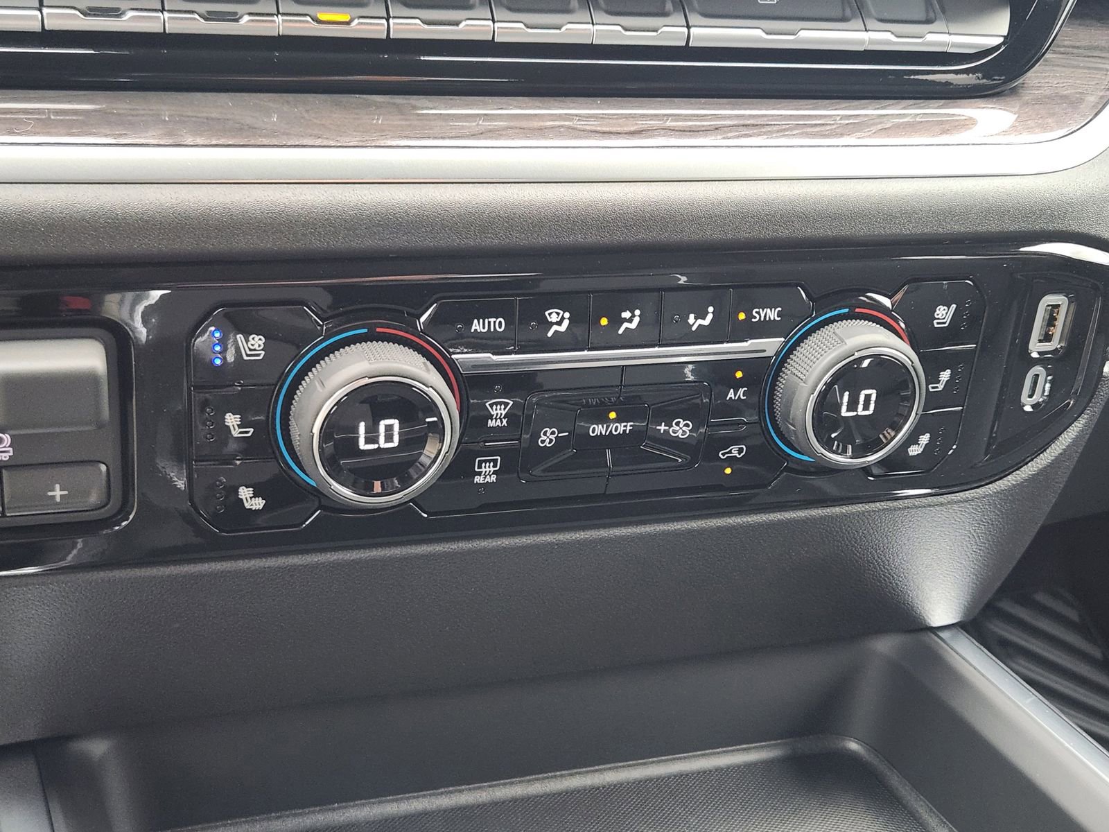 New 2026 Chevrolet Silverado 3500 LTZ w/ LTZ Texas Edition image 17