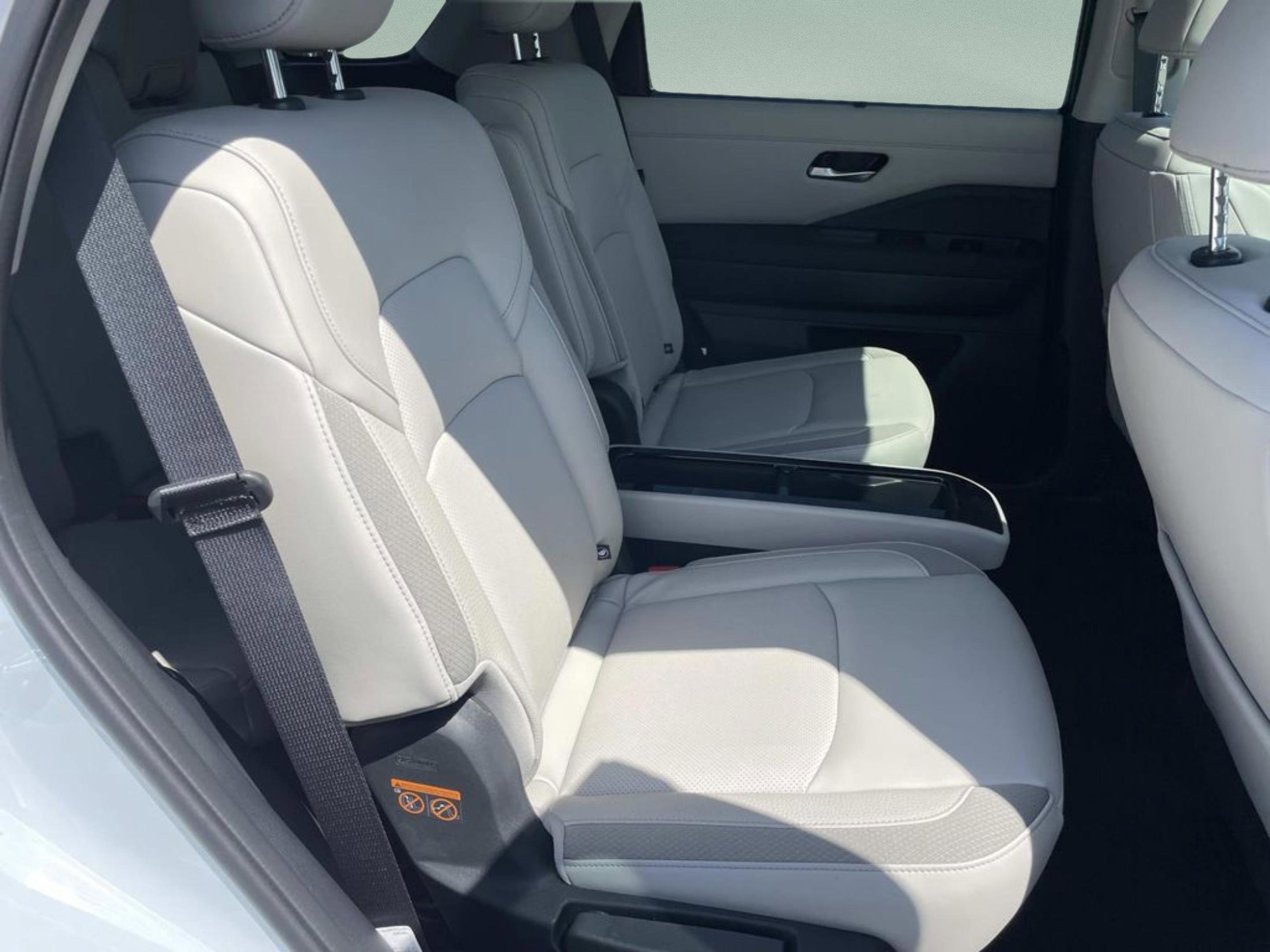 New 2026 Nissan Pathfinder SL FWD image 18