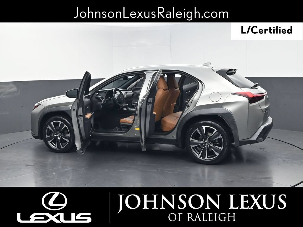 Certified 2021 Lexus UX 200 w/ Accessory Package (Z2) FWD image 36