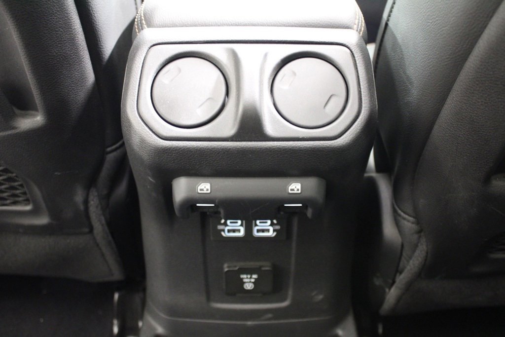 Used 2022 Jeep Wrangler Unlimited Rubicon w/ Trailer Tow Package image 32