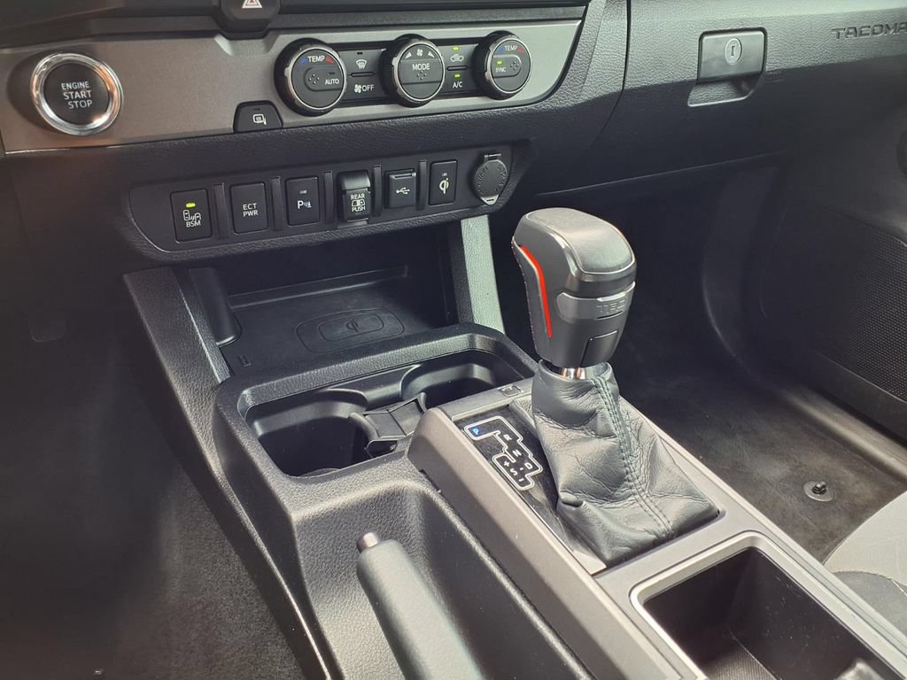 Used 2021 Toyota Tacoma TRD Sport w/ Technology Package RWD image 28