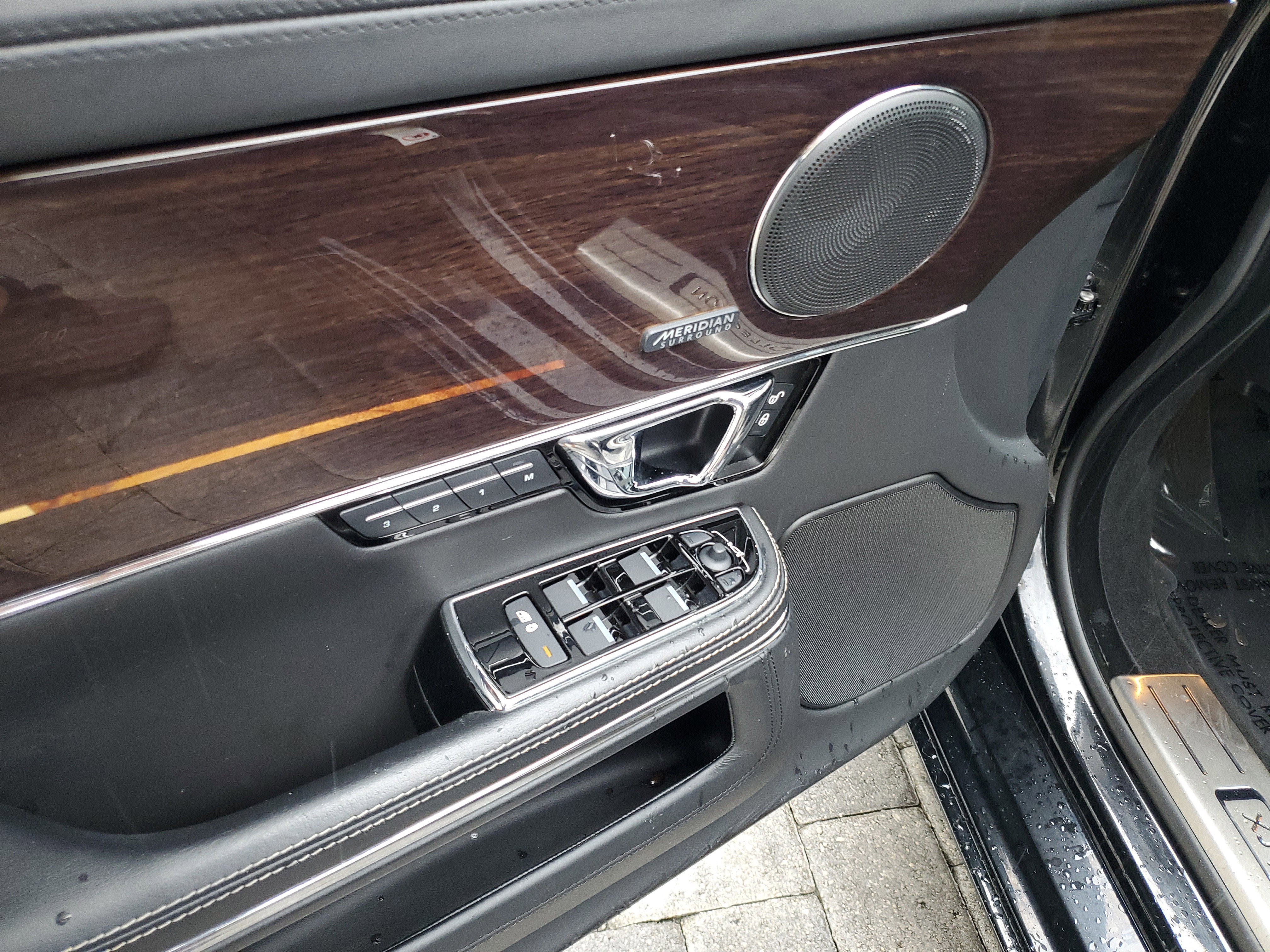 Used 2019 Jaguar XJ L Supercharged image 19