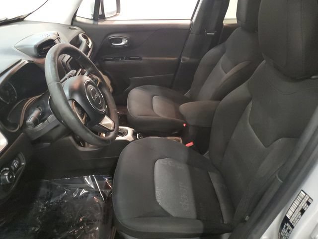 Used 2016 Jeep Renegade Latitude AWD/4WD image 11