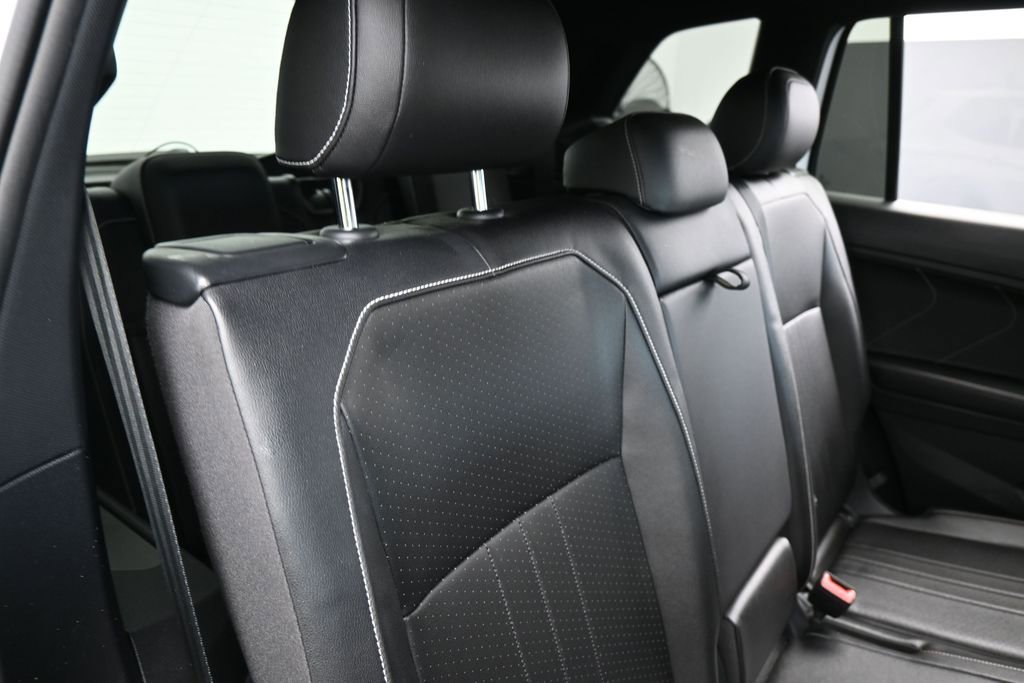 Used 2022 Volkswagen Tiguan SE R-Line image 37