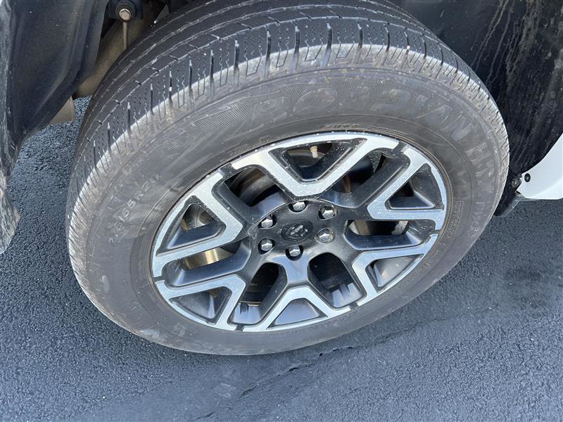 Used 2025 RAM 1500 Laramie image 16