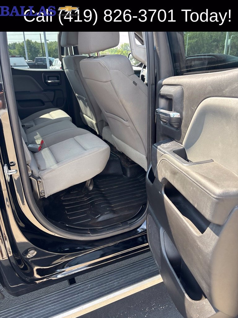 Used 2018 Chevrolet Silverado 1500 Custom w/ Custom Convenience Package AWD/4WD image 14