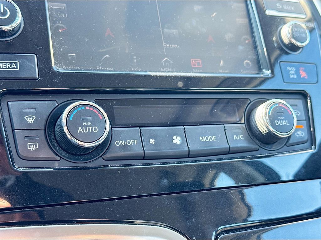 Used 2017 Nissan Maxima Platinum image 16