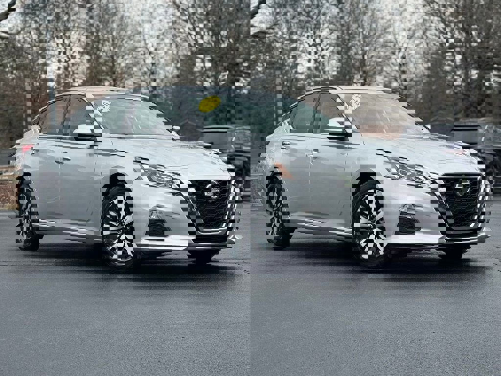 Used 2022 Nissan Altima 2.5 SV image 2
