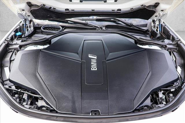 Used 2024 BMW i7 eDrive50 RWD image 29