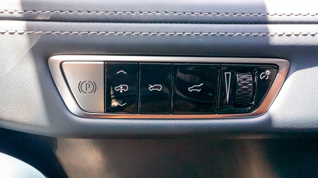 New 2025 Cadillac Escalade IQ Luxury 2 image 31