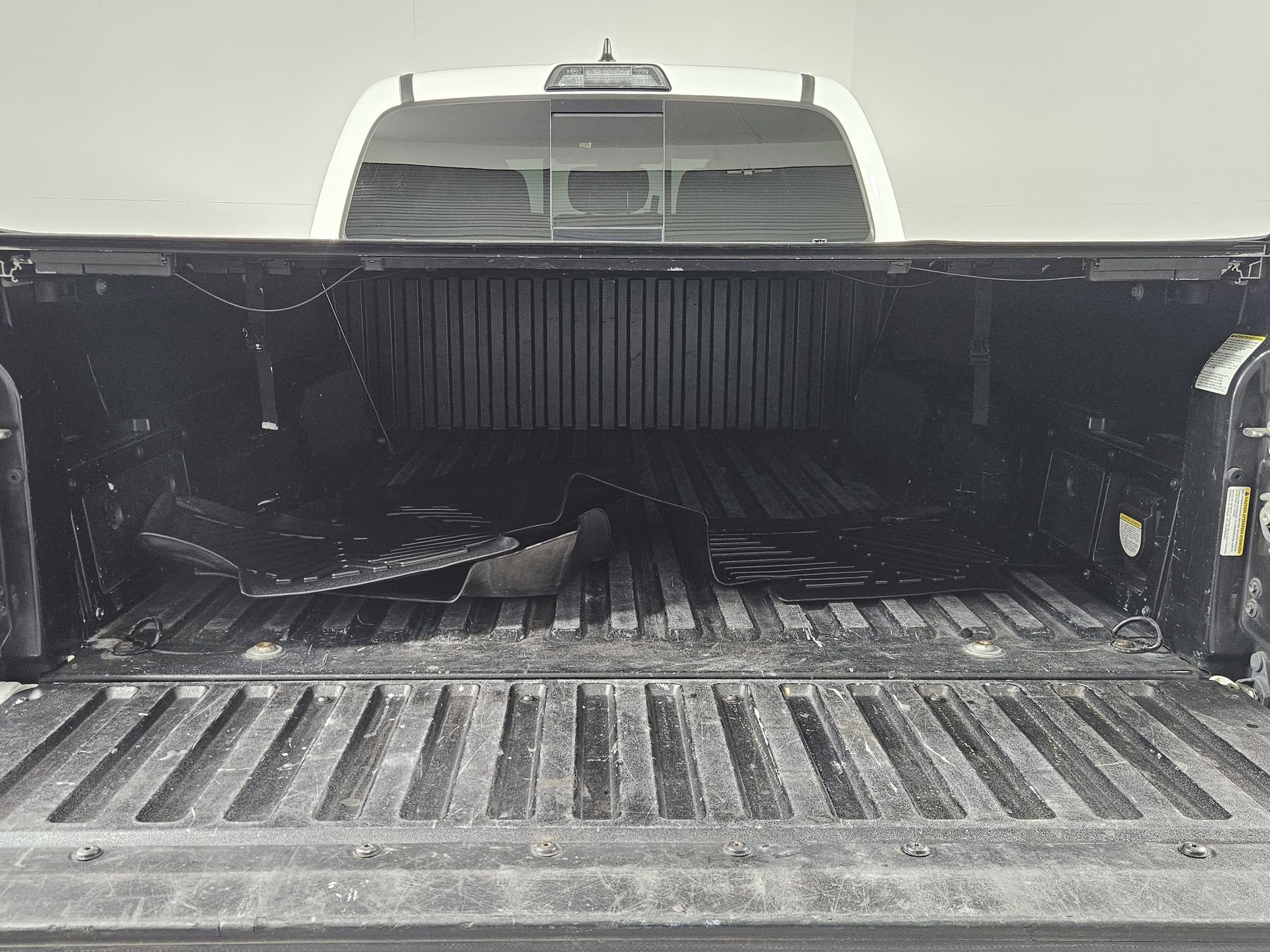 Used 2018 Toyota Tacoma TRD Sport AWD/4WD image 10