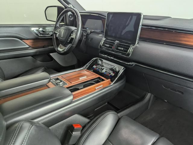 Used 2020 Lincoln Navigator Reserve w/ Equipment Group 208A Reserve AWD/4WD image 24
