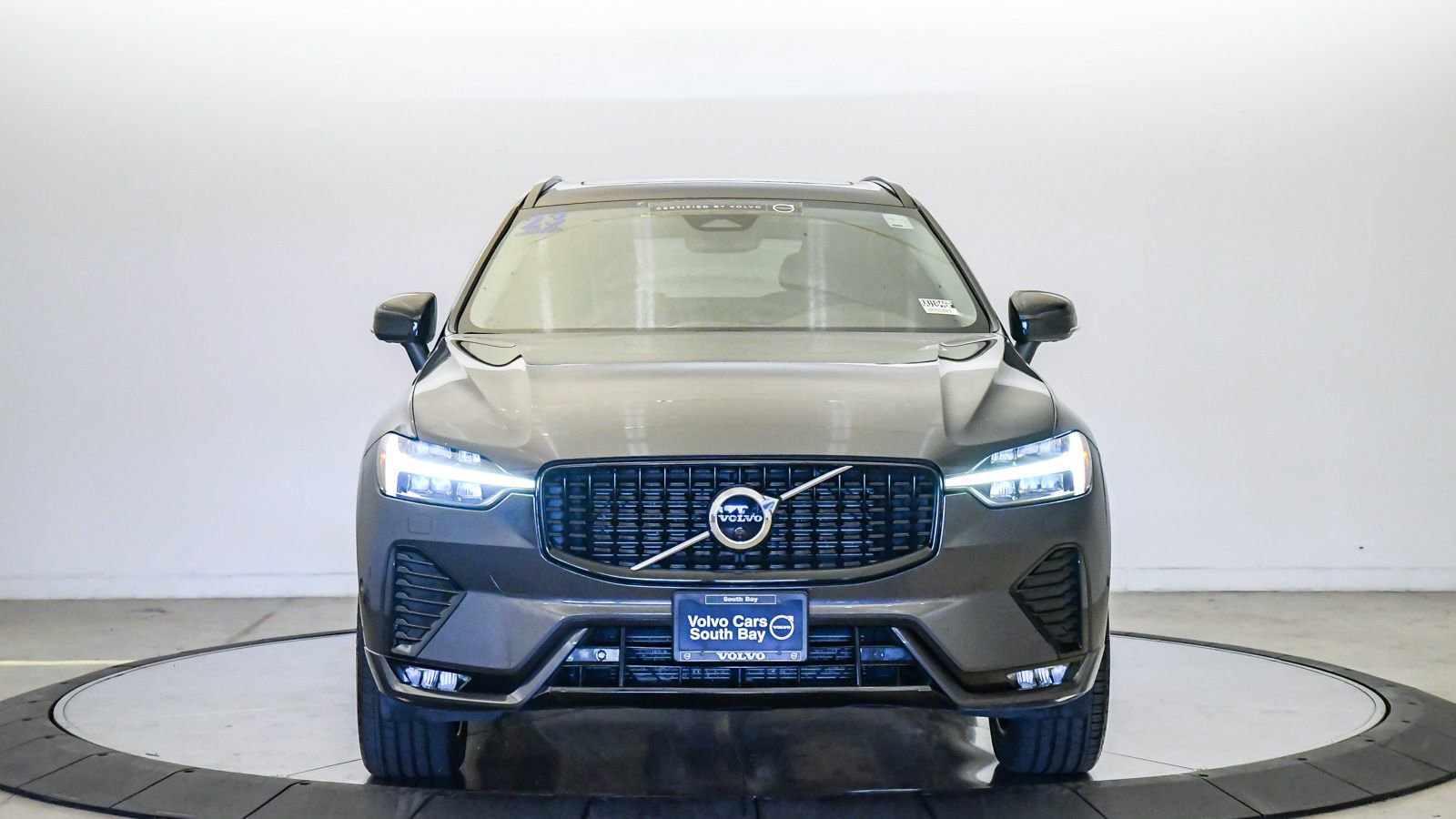 Certified 2023 Volvo XC60 B5 Plus w/ Climate Package AWD/4WD image 7