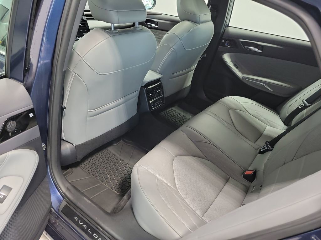 Used 2019 Toyota Avalon Limited w/ Advanced Safety Package FWD image 27