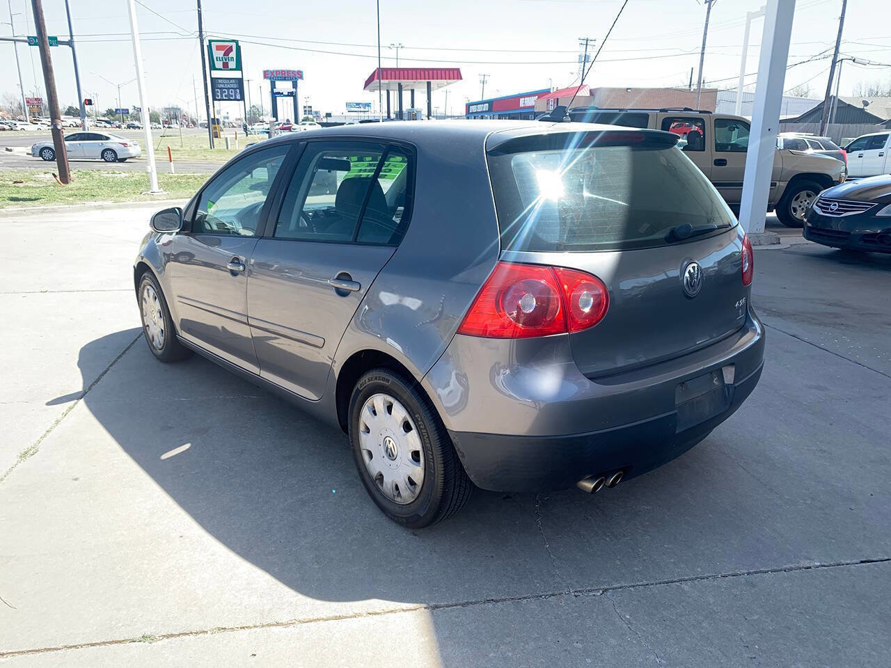 Used 2008 Volkswagen Rabbit S image 5