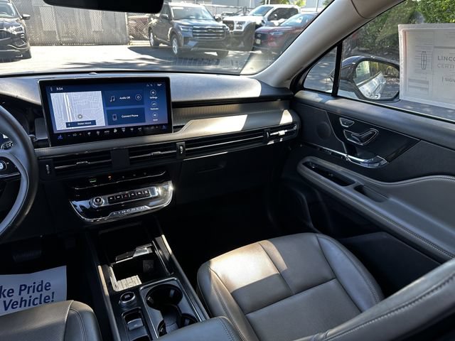Certified 2023 Lincoln Corsair AWD w/ Equipment Group 101A image 17