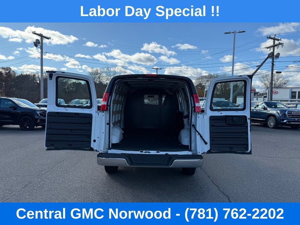 Used 2025 GMC Savana 2500 w/ Driver Convenience Package RWD image 12