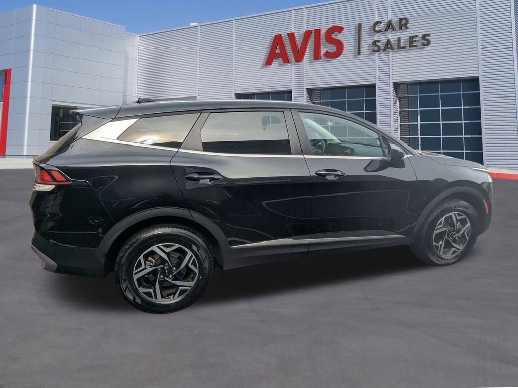 Used 2024 Kia Sportage LX image 5