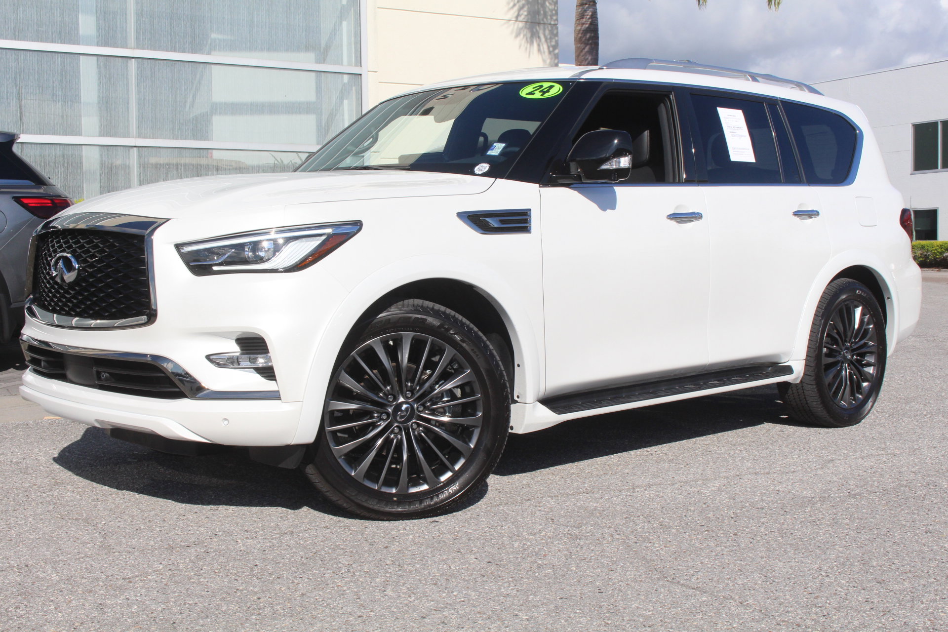 Certified 2024 INFINITI QX80 Sensory
