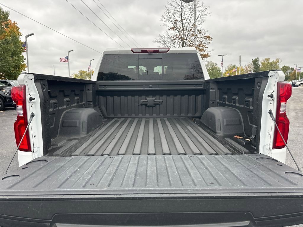 Used 2022 Chevrolet Silverado 1500 LTZ image 9