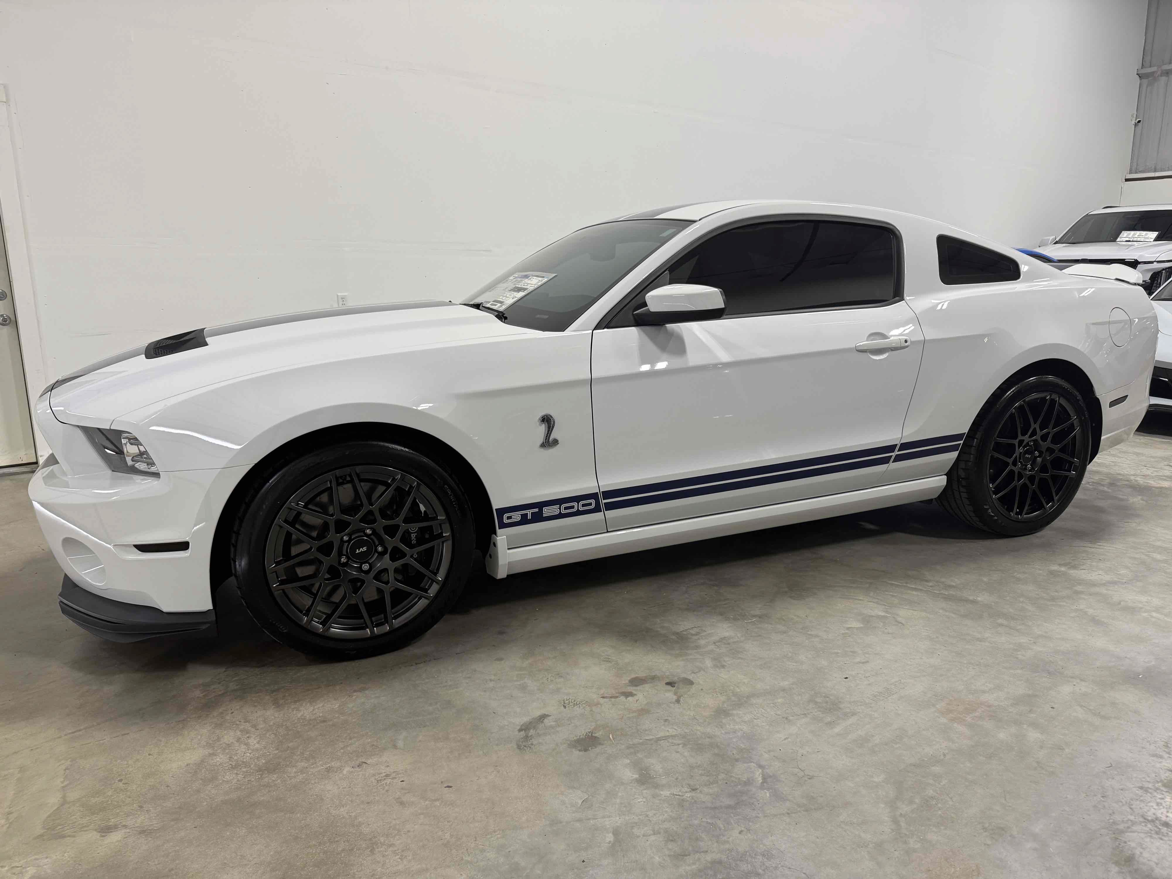 Used 2014 Ford Mustang Shelby GT500 w/ Equipment Group 821A RWD image 60