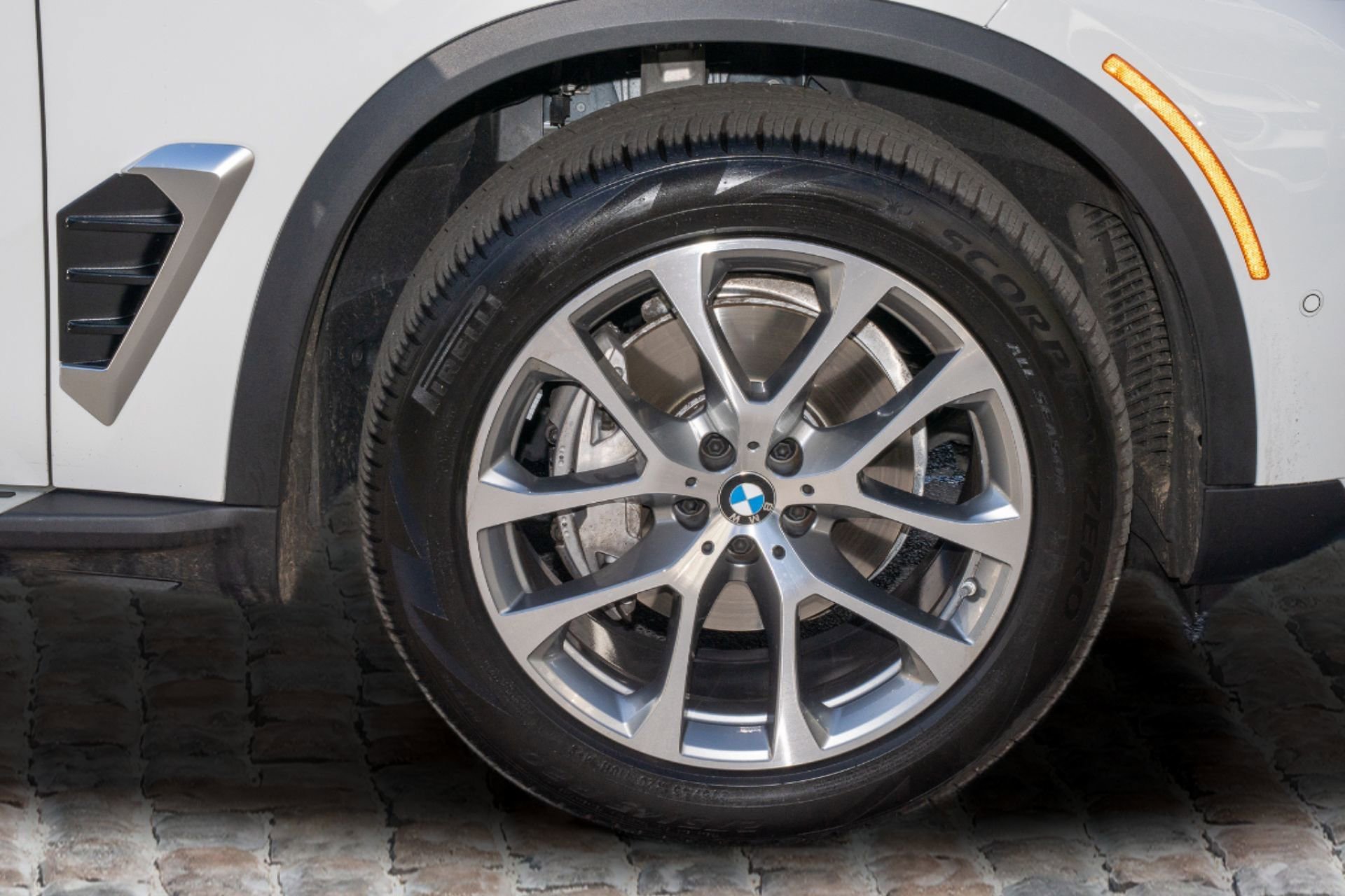 Used 2026 BMW X5 sDrive40i image 41