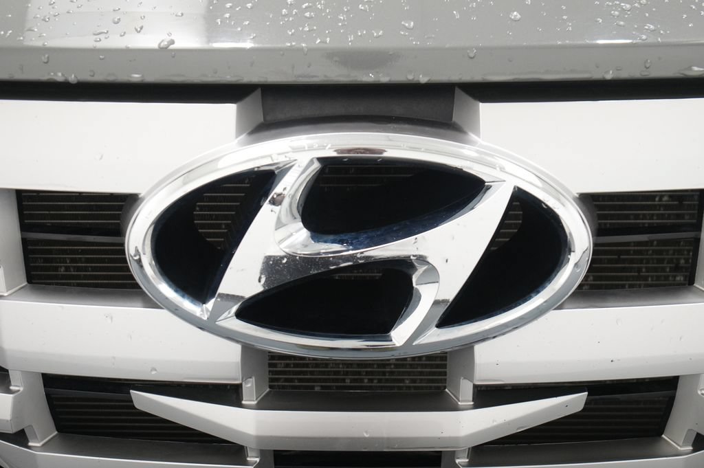 Used 2022 Hyundai Santa Cruz SEL w/ Cargo Package AWD/4WD image 12