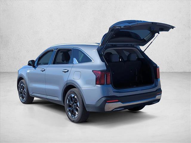 Used 2024 Kia Sorento S image 7