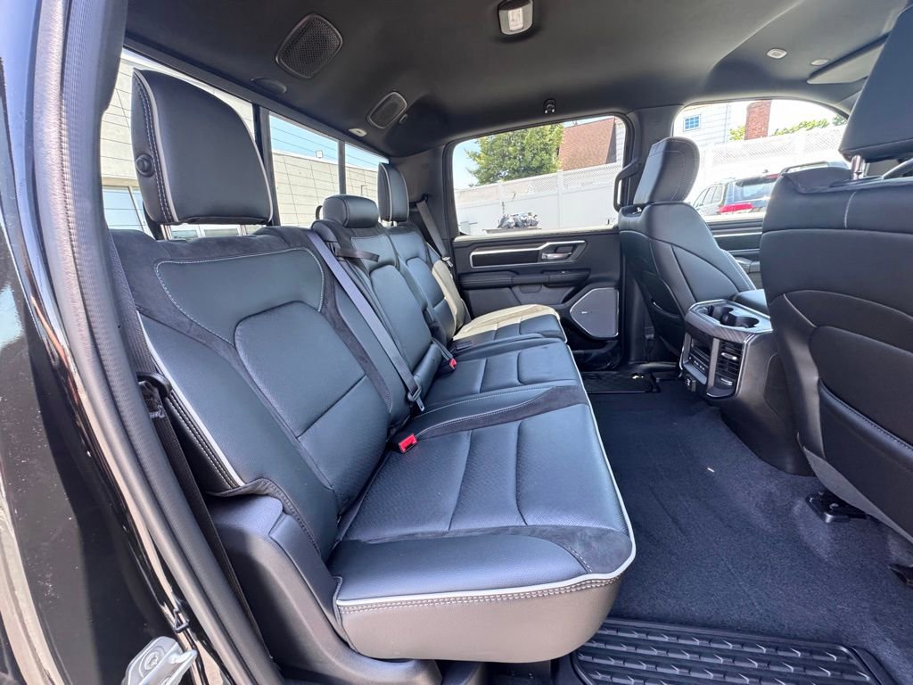 New 2026 RAM 1500 Laramie AWD/4WD image 21