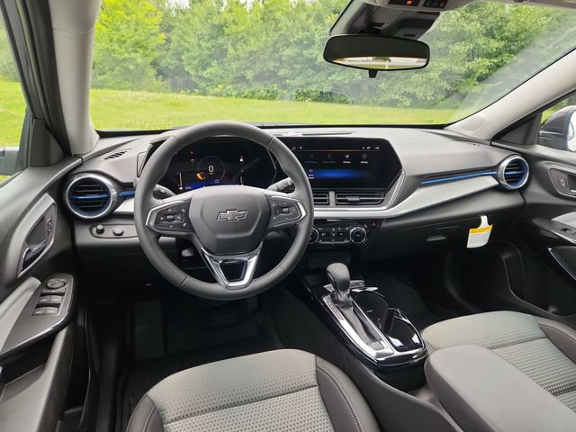 New 2026 Chevrolet Trax LT w/ Driver Confidence Package FWD image 20