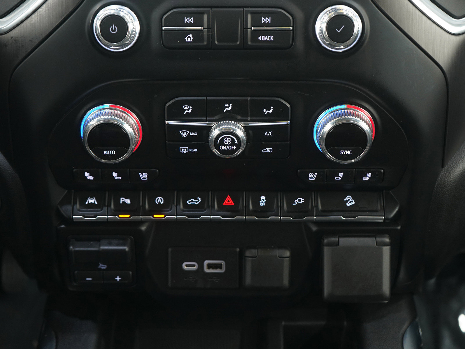 Used 2021 GMC Sierra 1500 AT4 w/ AT4 Value Package image 16