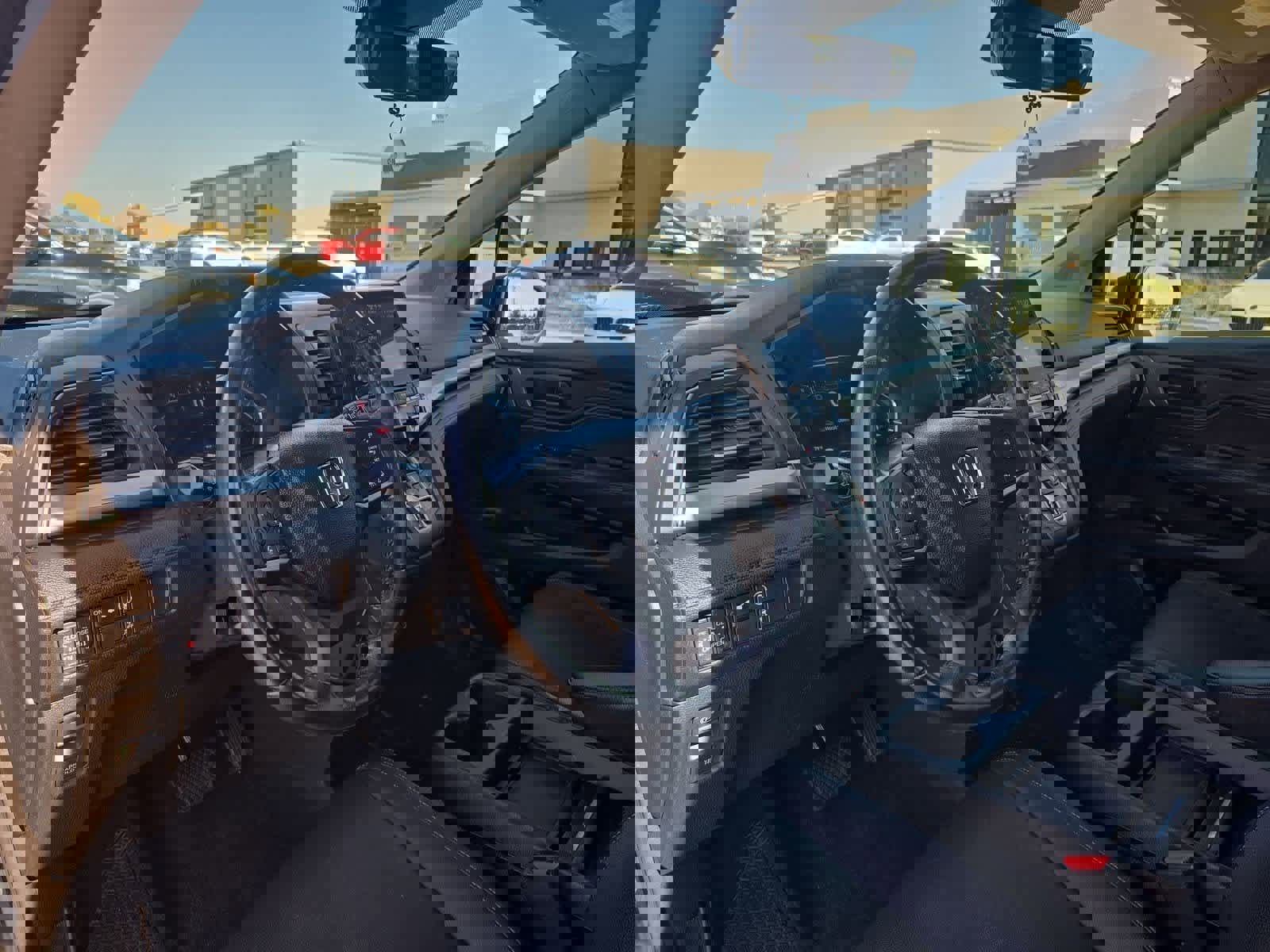 Used 2021 Honda Odyssey EX-L image 2