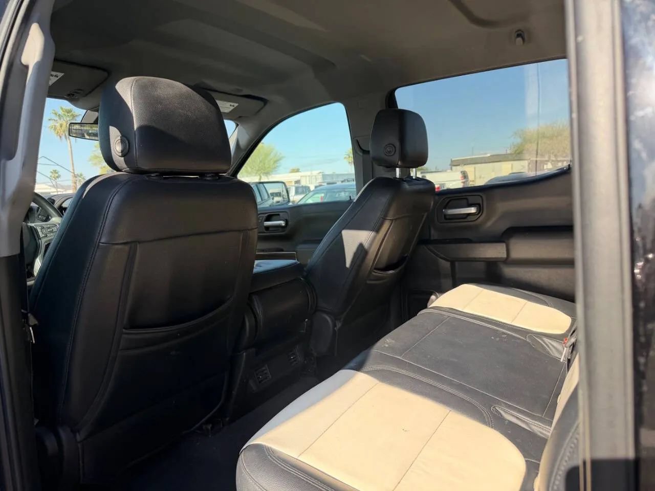 Used 2020 Chevrolet Silverado 1500 LT AWD/4WD image 22