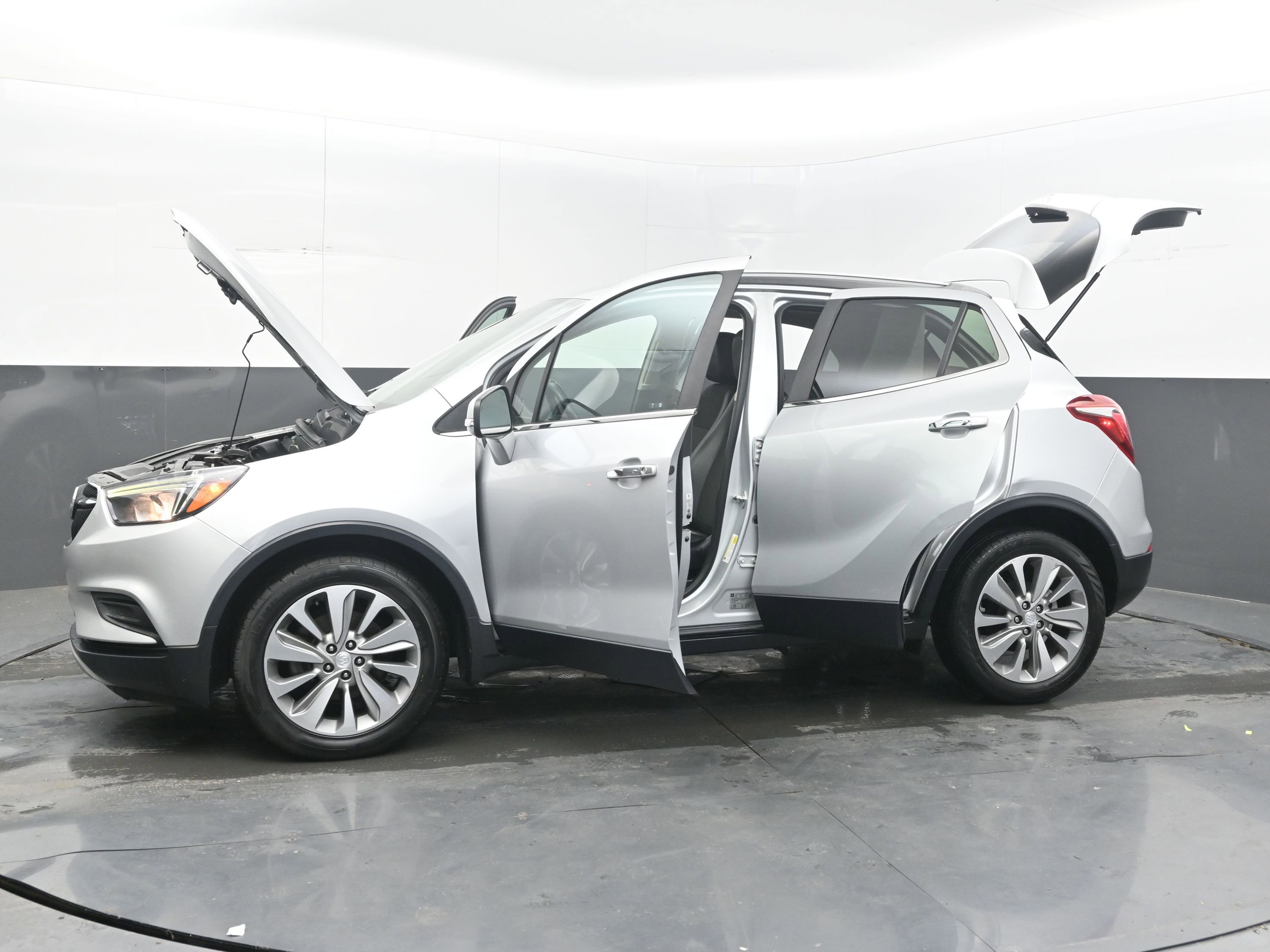 Used 2019 Buick Encore Preferred w/ Safety Package FWD image 37
