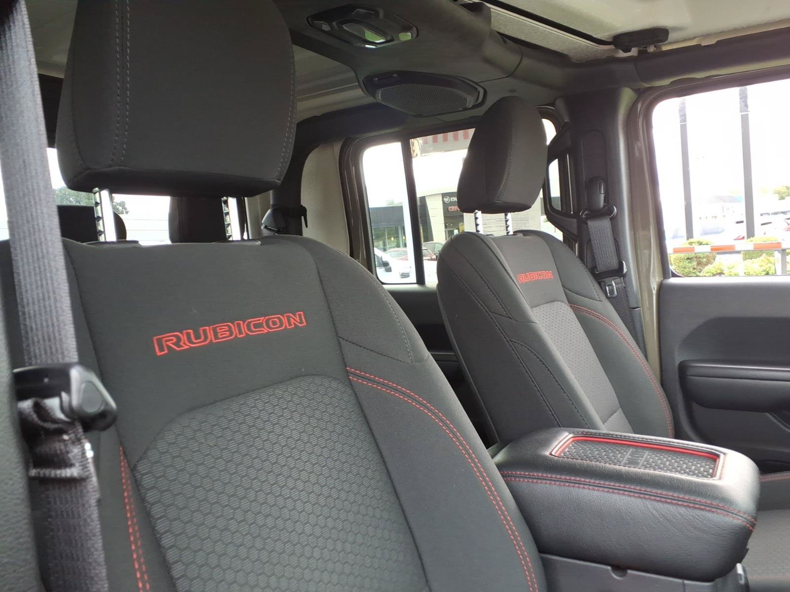 Used 2020 Jeep Gladiator Rubicon AWD/4WD image 17