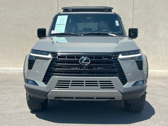 Used 2025 Lexus GX 550 w/ Accessory Package (32) AWD/4WD image 3