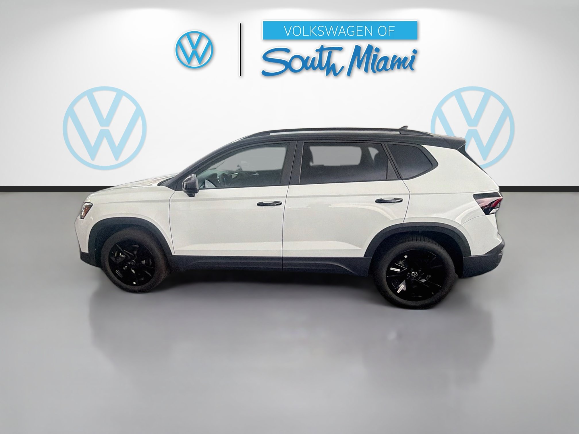 New 2026 Volkswagen Taos SE FWD image 4