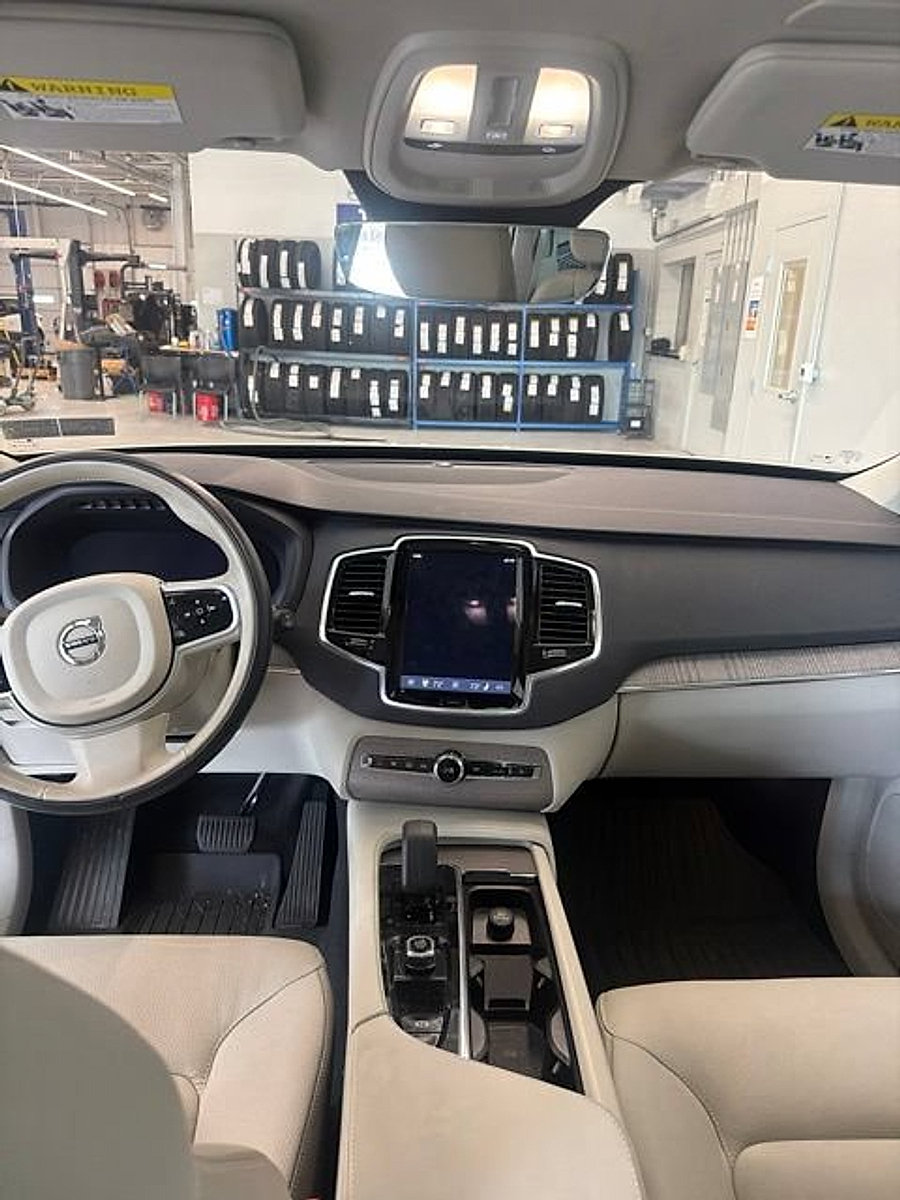 Used 2023 Volvo XC90 B6 Plus AWD/4WD image 10