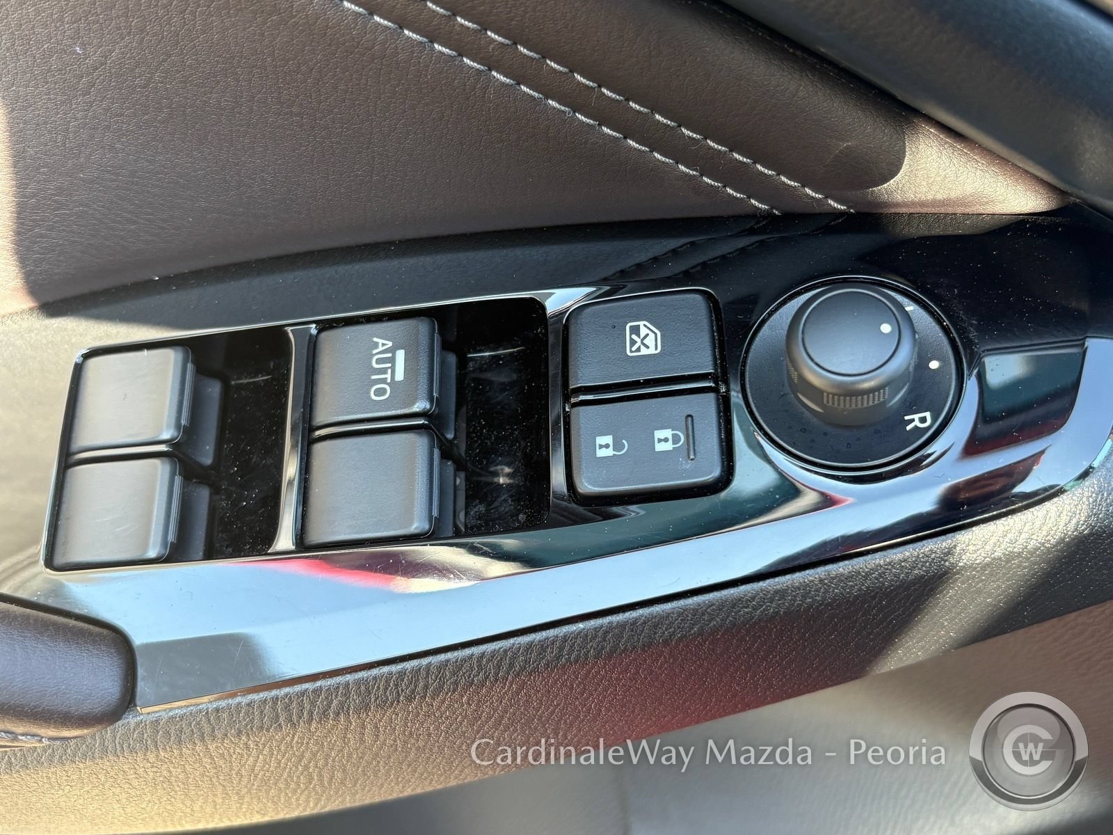 Used 2018 MAZDA MAZDA3 Touring FWD image 19